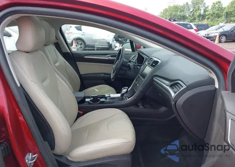 2016 Ford Fusion Energi Titanium из США, поврежденный, VIN 3FA6P0SU0GR103764